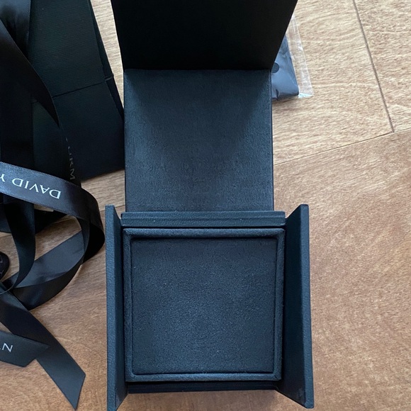 David Yurman Two Black Jewelry Gift Boxes with Bag. 2 Ribbons, 1 Small Cloth Bag - Picture 5 of 10